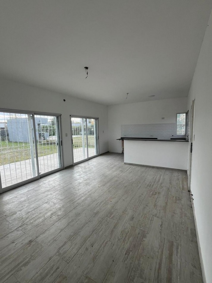 CASA EN VENTA, ROLDAN