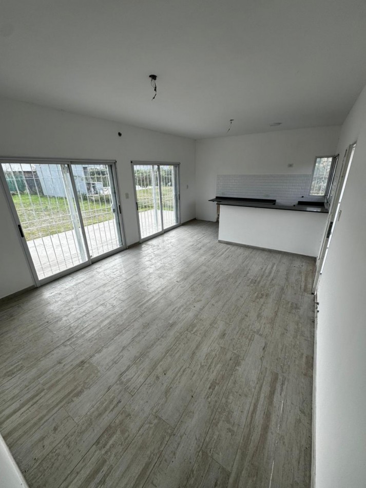 CASA EN VENTA, ROLDAN