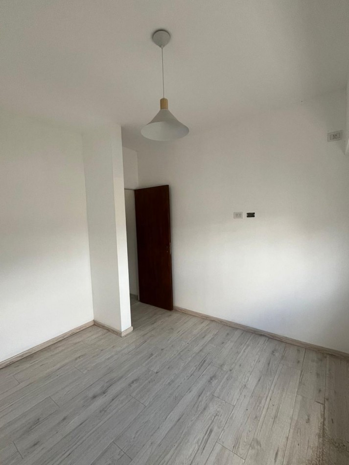 CASA EN VENTA, ROLDAN