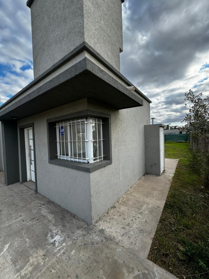 CASA EN VENTA, ROLDAN