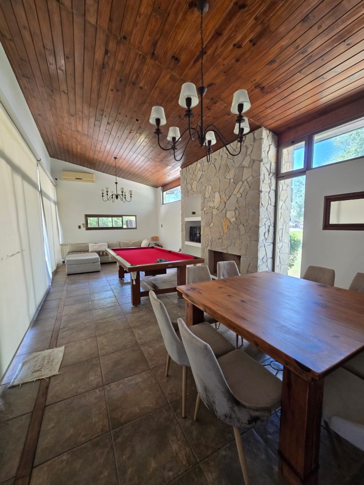 CASA EN VENTA. PUERTO ROLDAN, BARRIO CERRADO