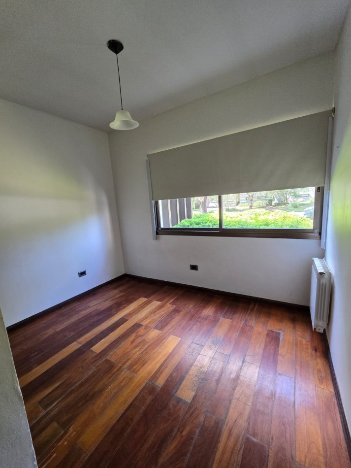 CASA EN VENTA. PUERTO ROLDAN, BARRIO CERRADO