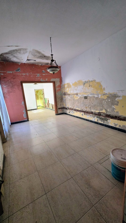 CASA EN VENTA A RECICLAR