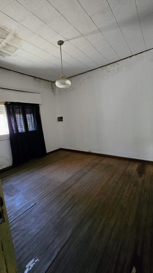 CASA EN VENTA A RECICLAR