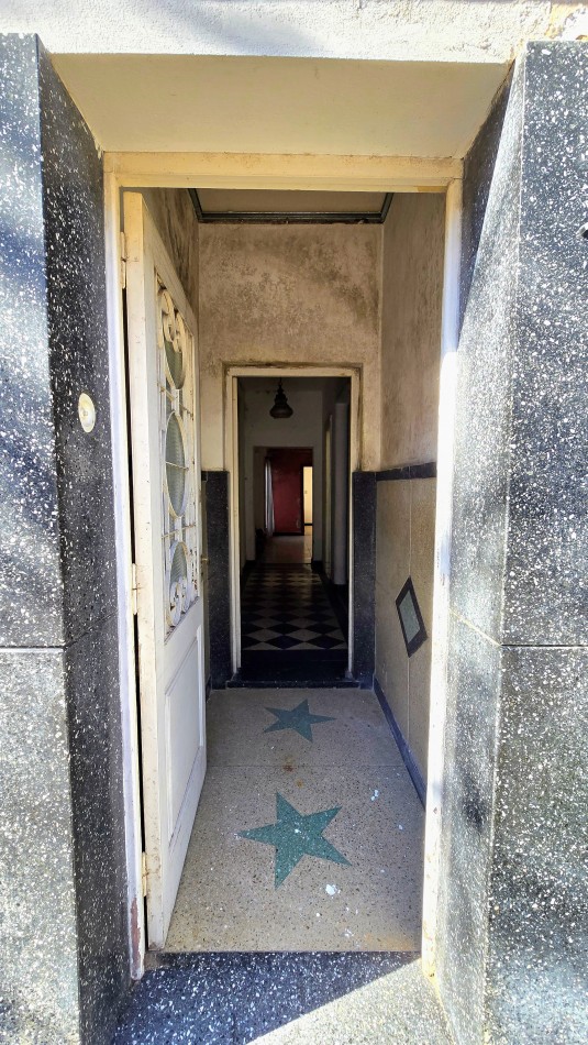 CASA EN VENTA A RECICLAR