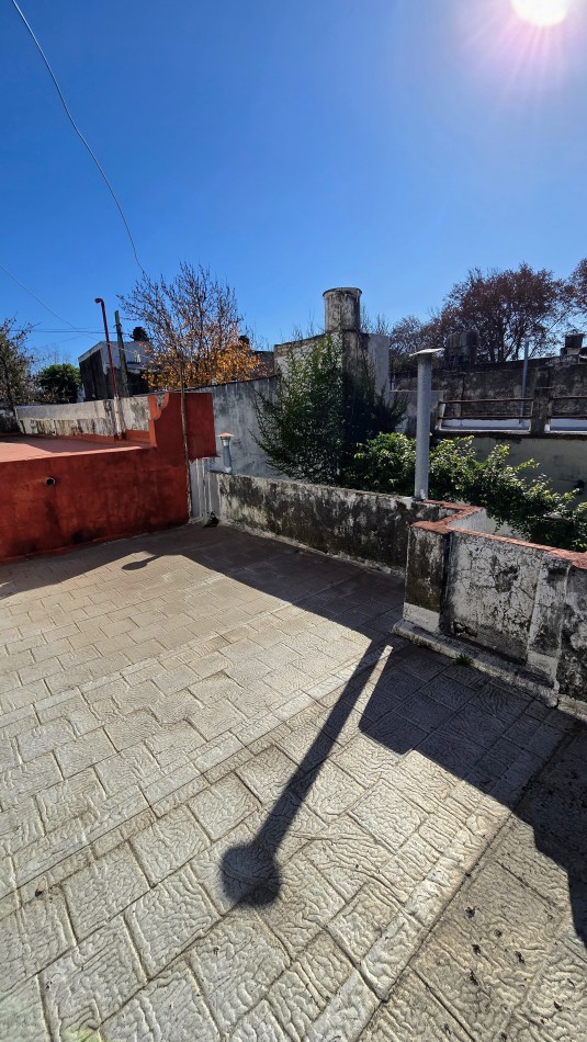 CASA EN VENTA A RECICLAR