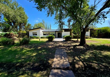 CASA EN VENTA. PUERTO ROLDAN, BARRIO CERRADO