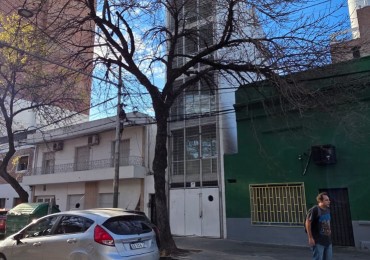 Monoambiente Premium Equipado en Barrio Lourdes | Balcon al Frente y Division Mobiliaria